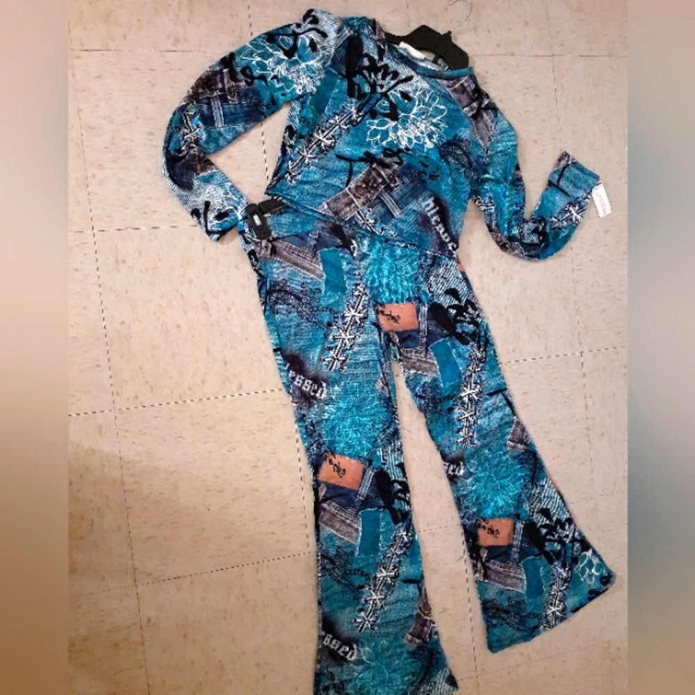 2 piece crop top & Flair Bottoms Pants NWT